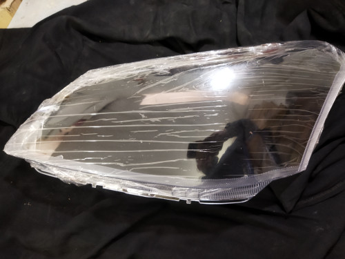 طلق چراغ جلو mwm550سمت چپuv دار