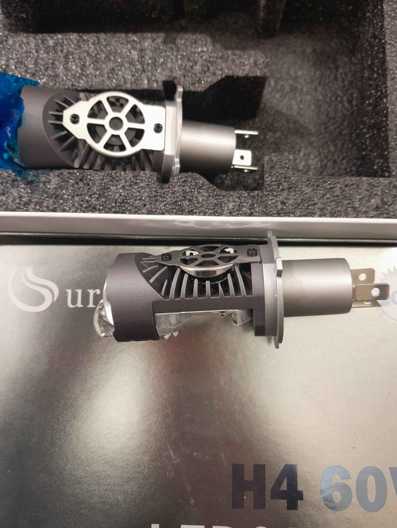 لامپ لنز دار همراه با ال ای دی مخصوص پایه h4