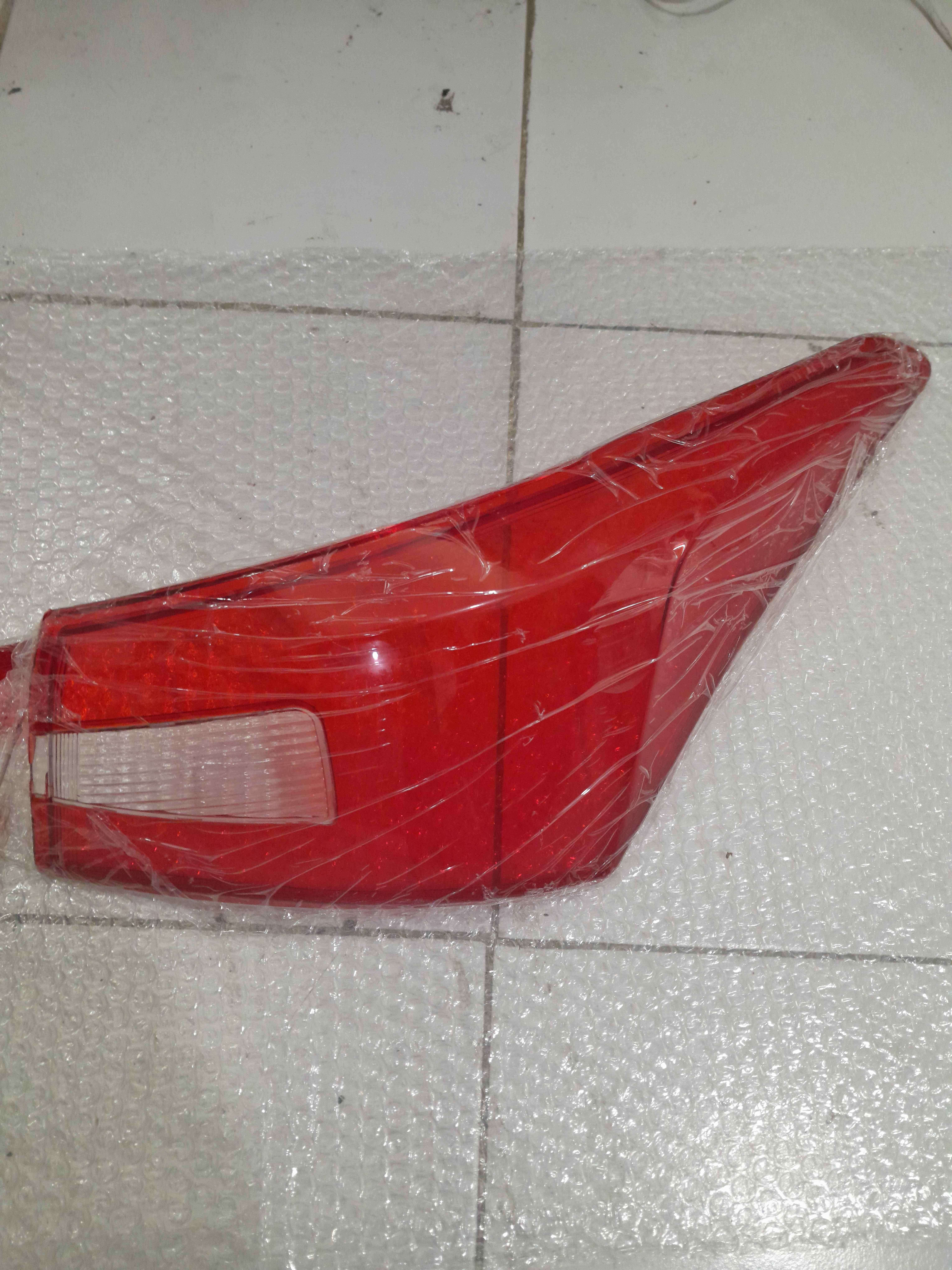 طلق خطر عقب اریزو 5 و سمت راست رو گلگیر